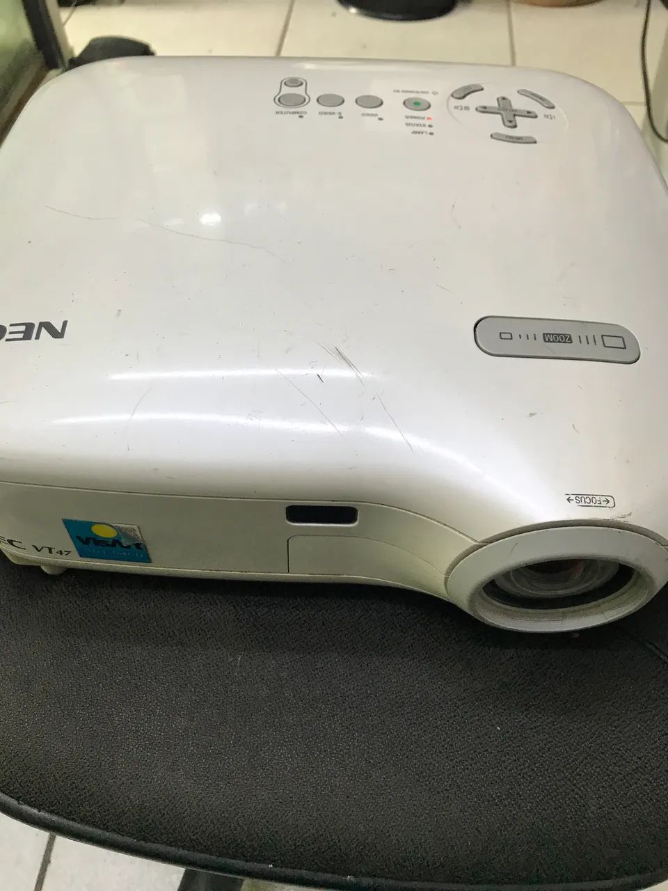 Projetor nec modelo vt47 