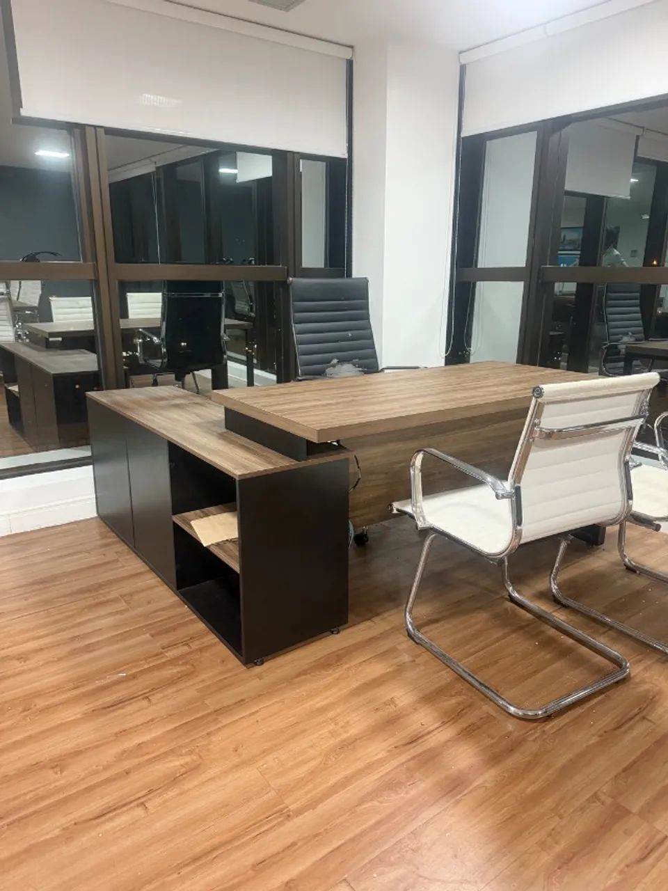 Mesa executiva em L c/ 3 mesas 1,20 escritório 