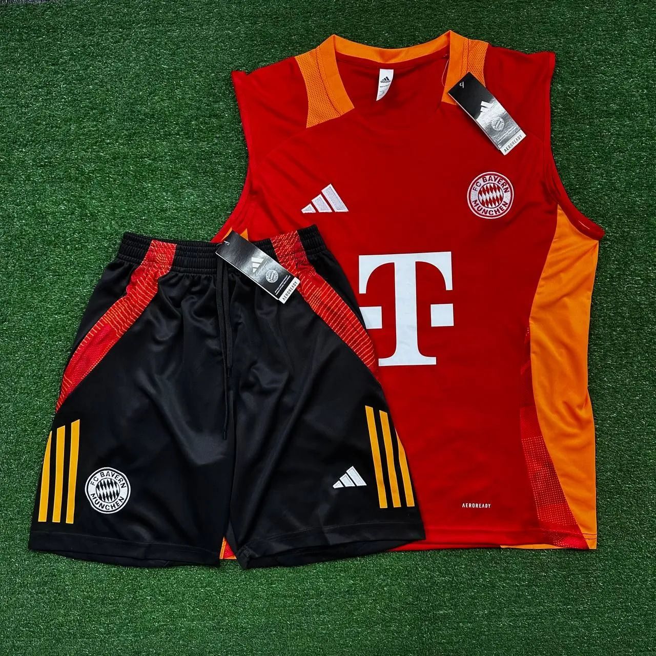 Kit Treino Bayern Munich Regata e Short com zíper 