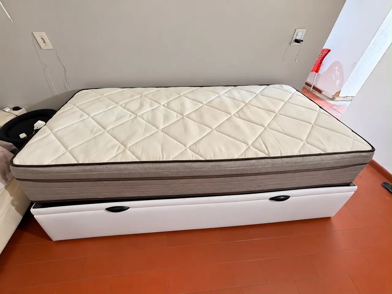 Cama baú solteiro muito nova  - Foto 2