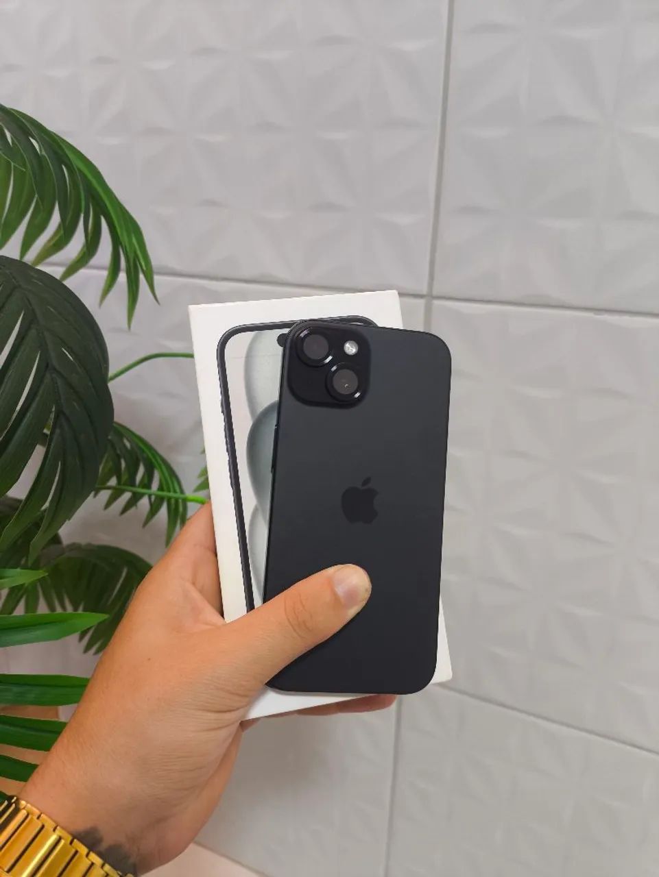 iPhone 15 