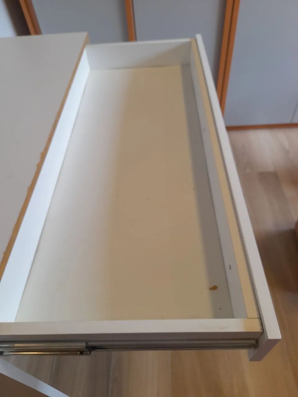 Vendo escrivaninha de MDF - Foto 3