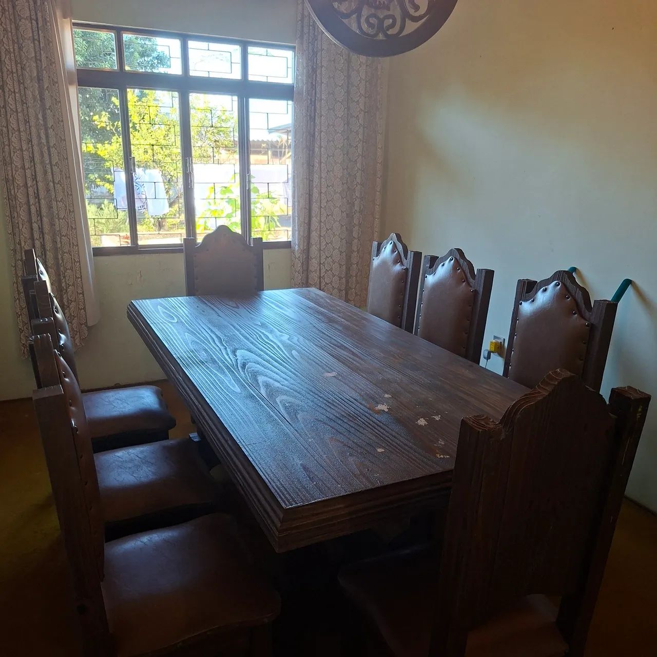 Mesa de jantar com 8 cadeiras - Foto 2