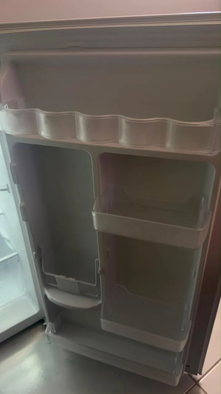 Frigobar Eletrolux 90L - EM90 - Foto 3
