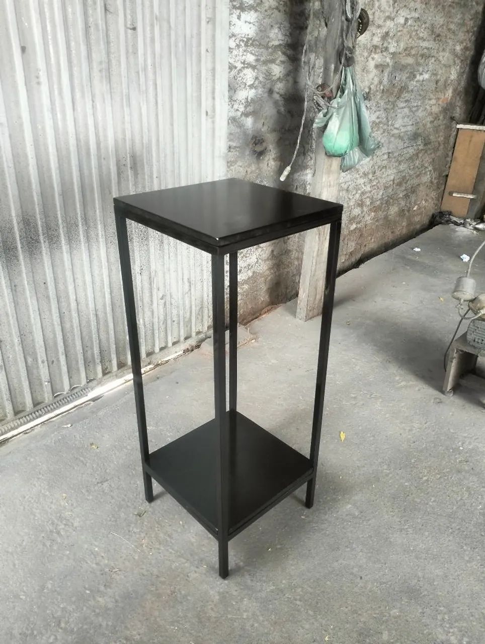 Mesa lateral ( feita sob encomenda)