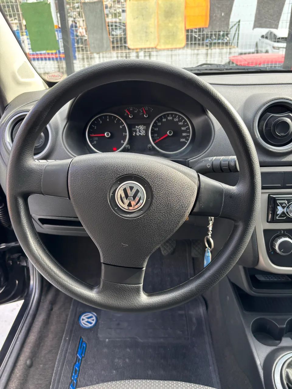 Volkswagen Voyage VOYAGE 1.0/1.0 City Mi Total Flex 8V 4p 2011