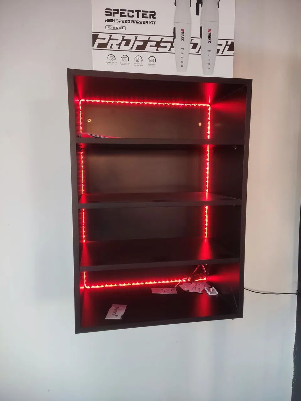 Nichos de led e aparador