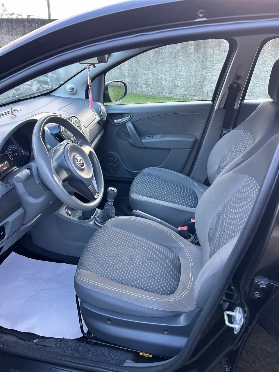 Fiat Palio Attractive 1.0 EVO Fire Flex 8V 5P 2015 - Foto 5