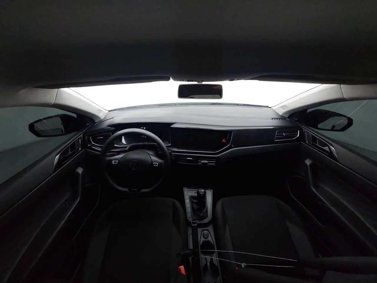 Volkswagen Polo Track 1.0 Flex 12V 5p, foto 15 de 18
