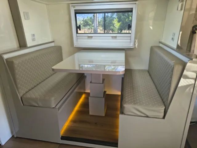 MOTORHOME VW 9.150 MWM | CASA 2023 | COMPLETO | DORME 6 - Foto 3