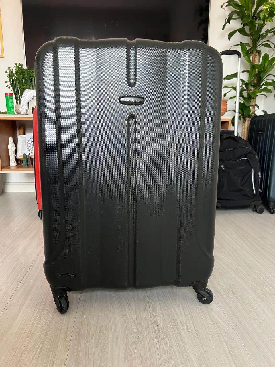 Mala Samsonite Grande Rígida Expansível c/ TSA - Semi Nova