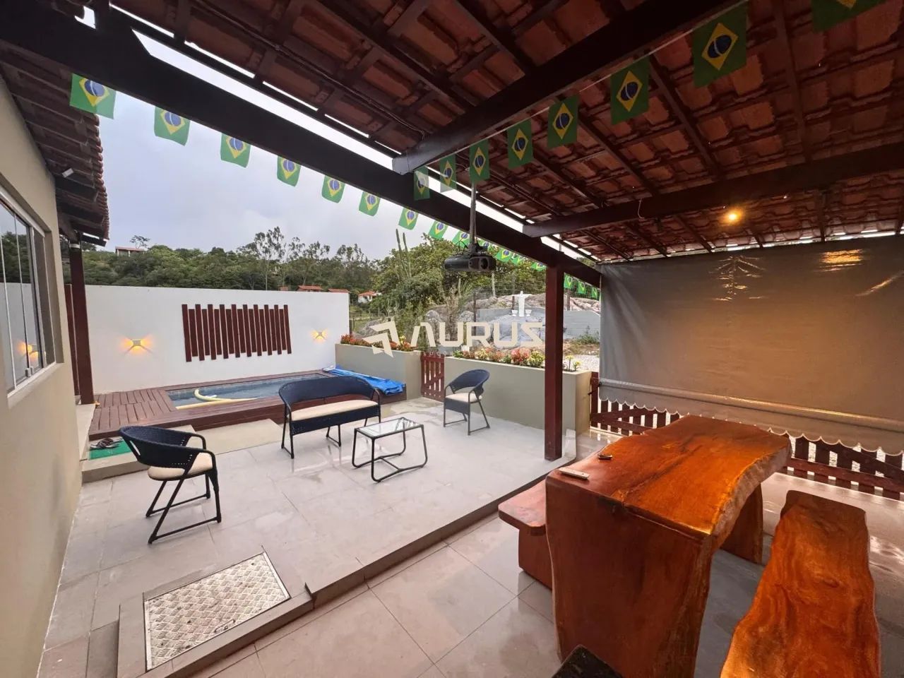 Casas mobiliadas e com piscina à venda na Serra Negra