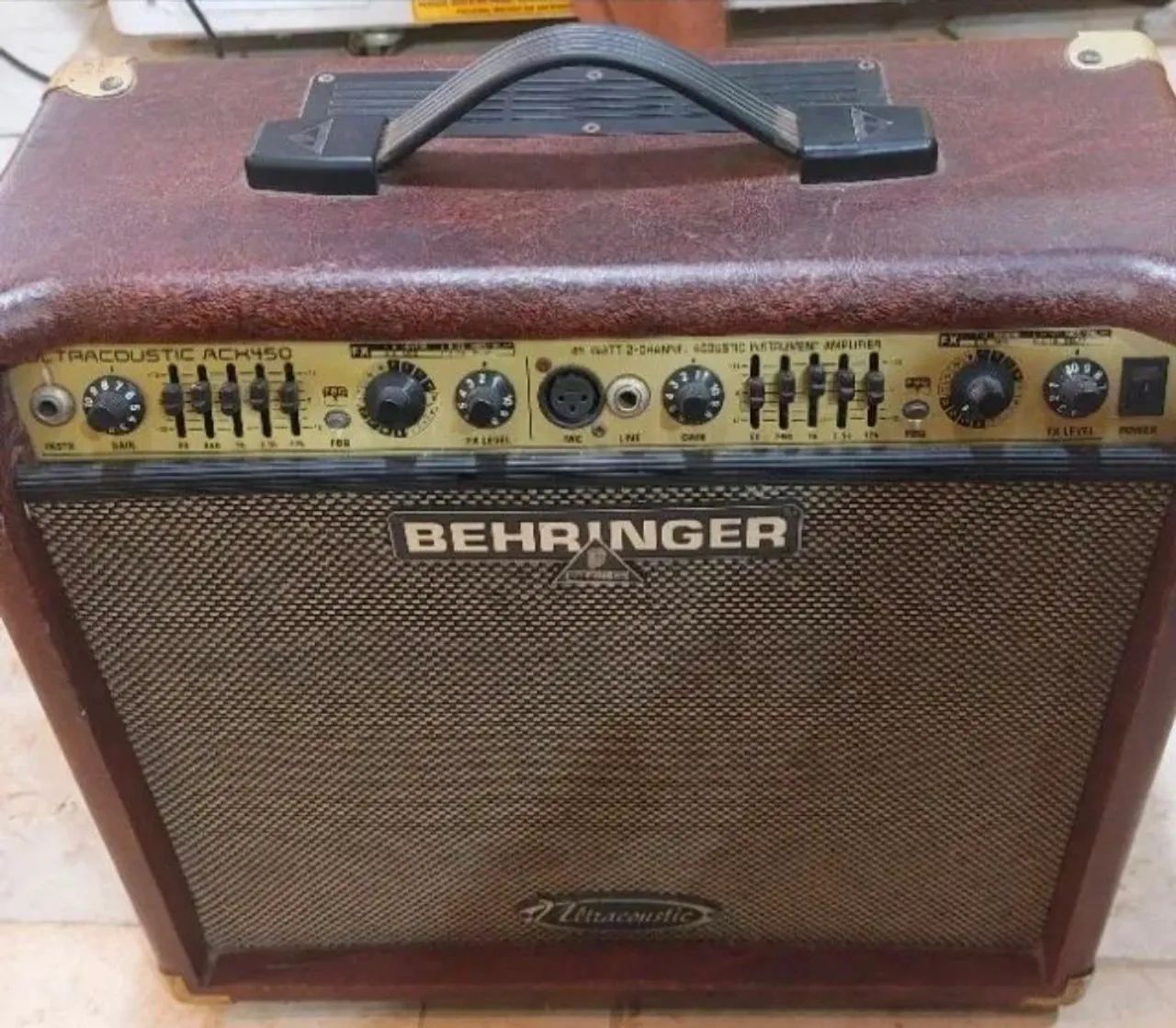 Amplificador Behringer 45w ACX450 - Foto 2