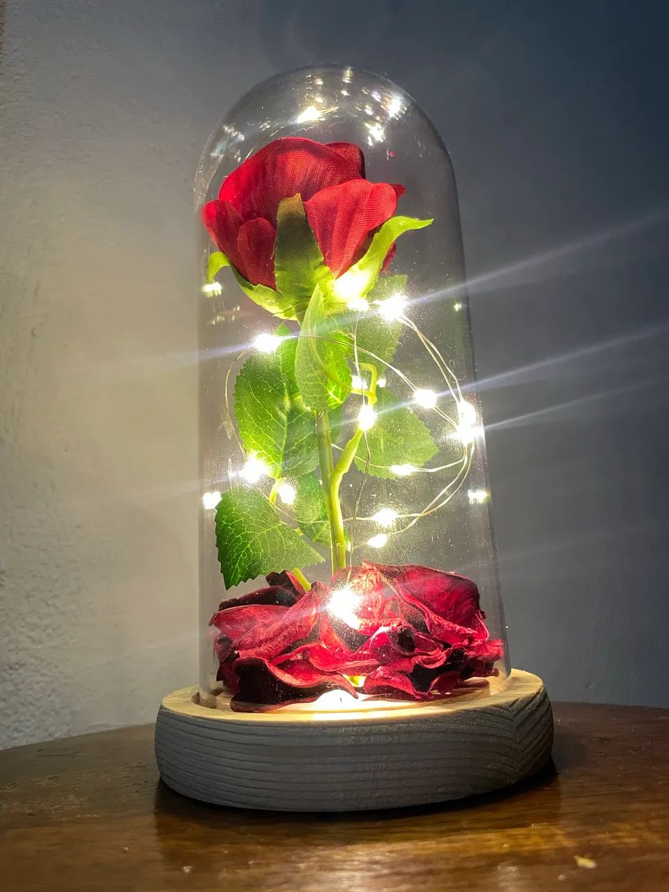 Rosa Artificial em Redoma com Luzes LED Bela e a Fera 