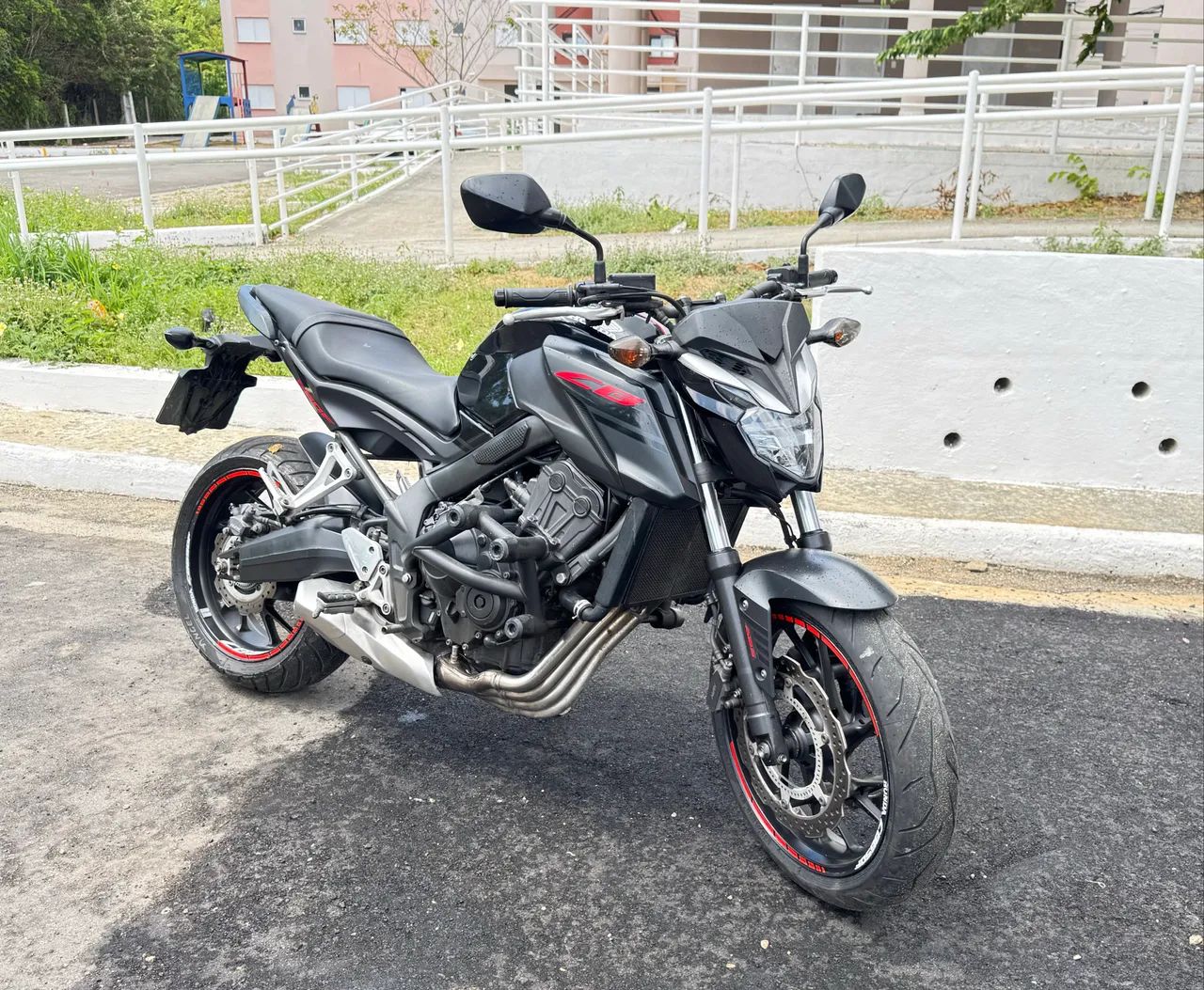 Cb 650f quitada extra pronta pra transferir  - Foto 2