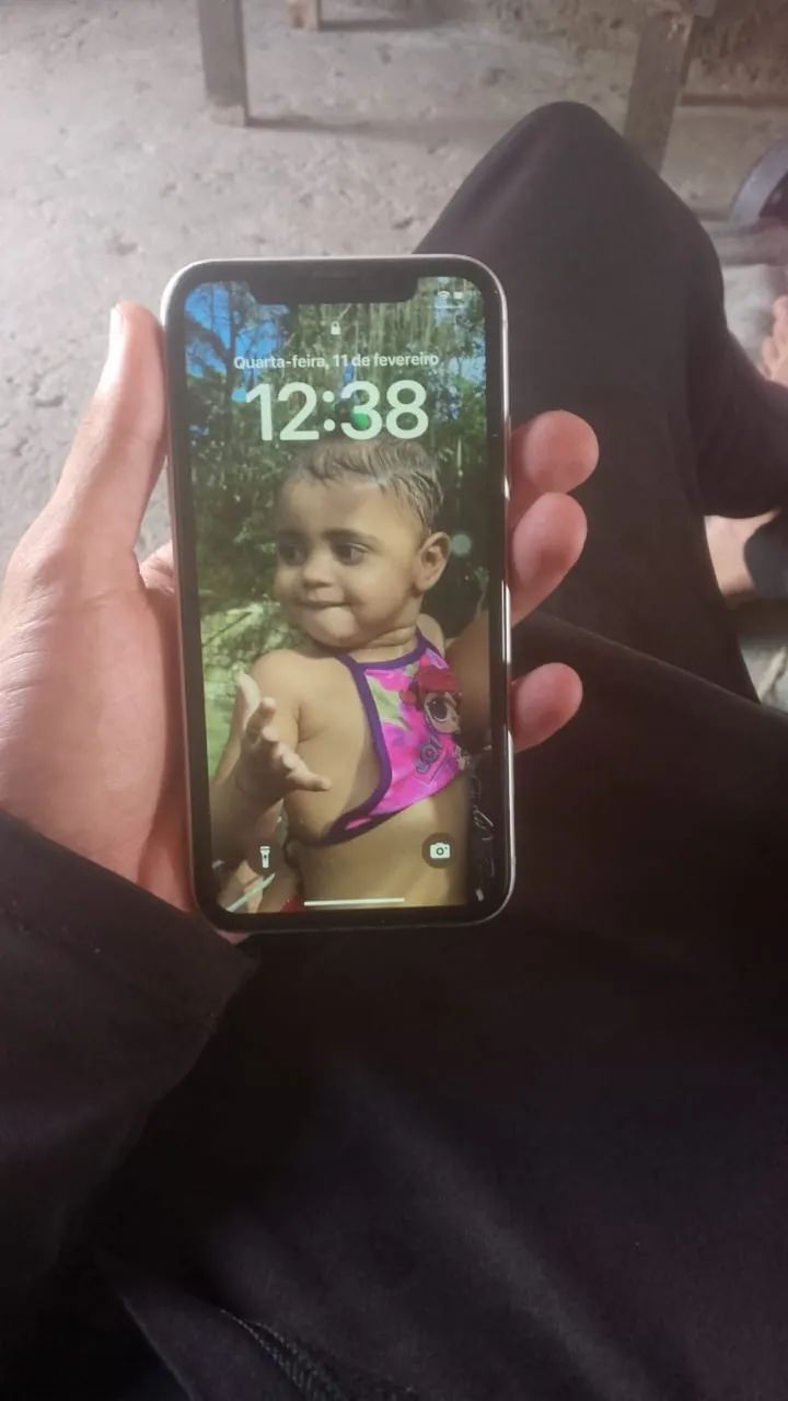 Vendo iPhone XR  - Foto 2