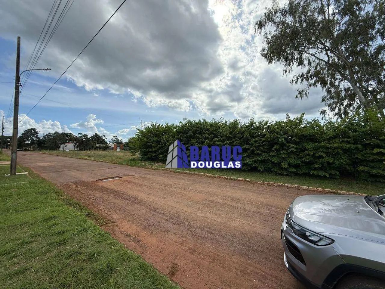 Vende-se lindo e amplo terreno no Bairro Bom Clima com 800m2. - Foto 3