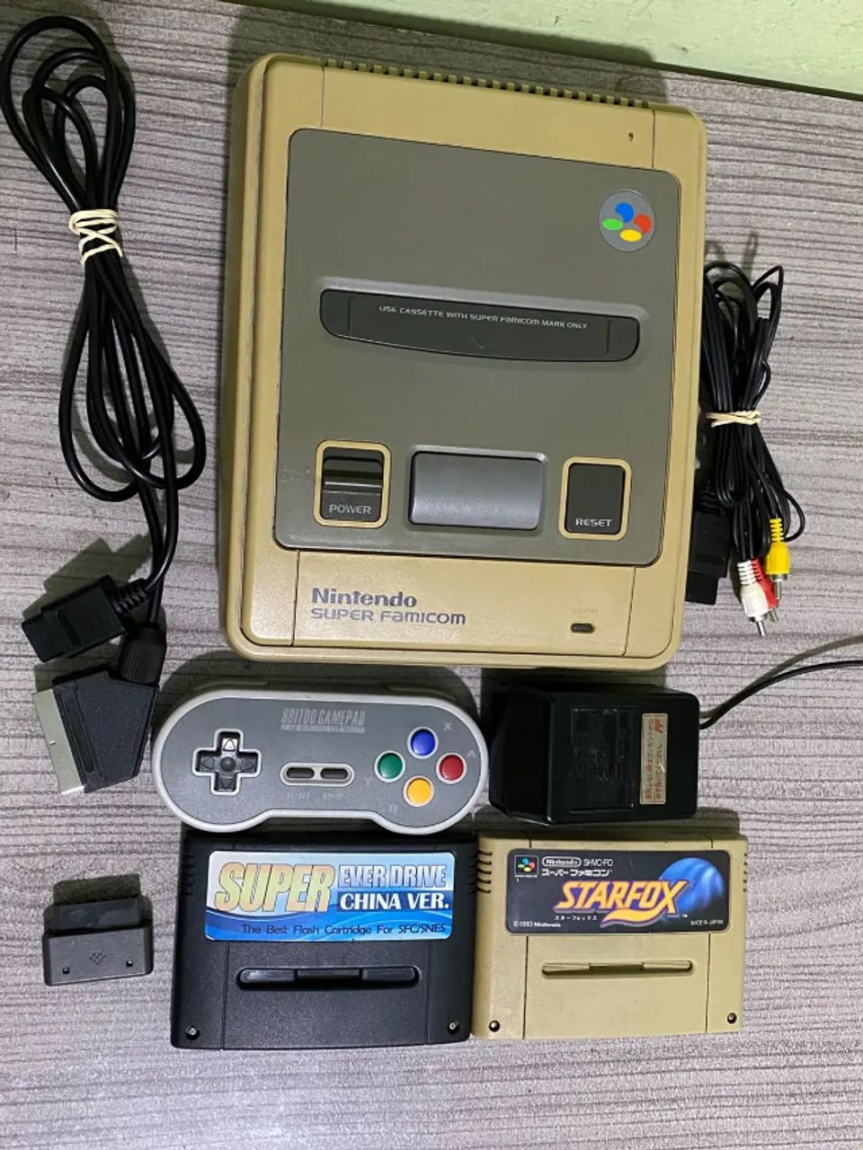 Super Famicom + everdrive + controle sem fio + cabo cartucho