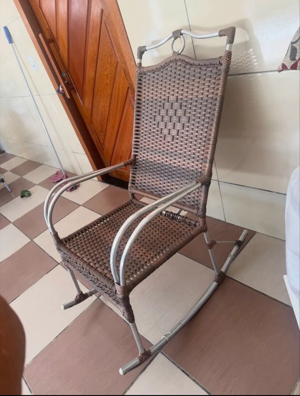 Cadeira balanço de alumínio  - Foto 2