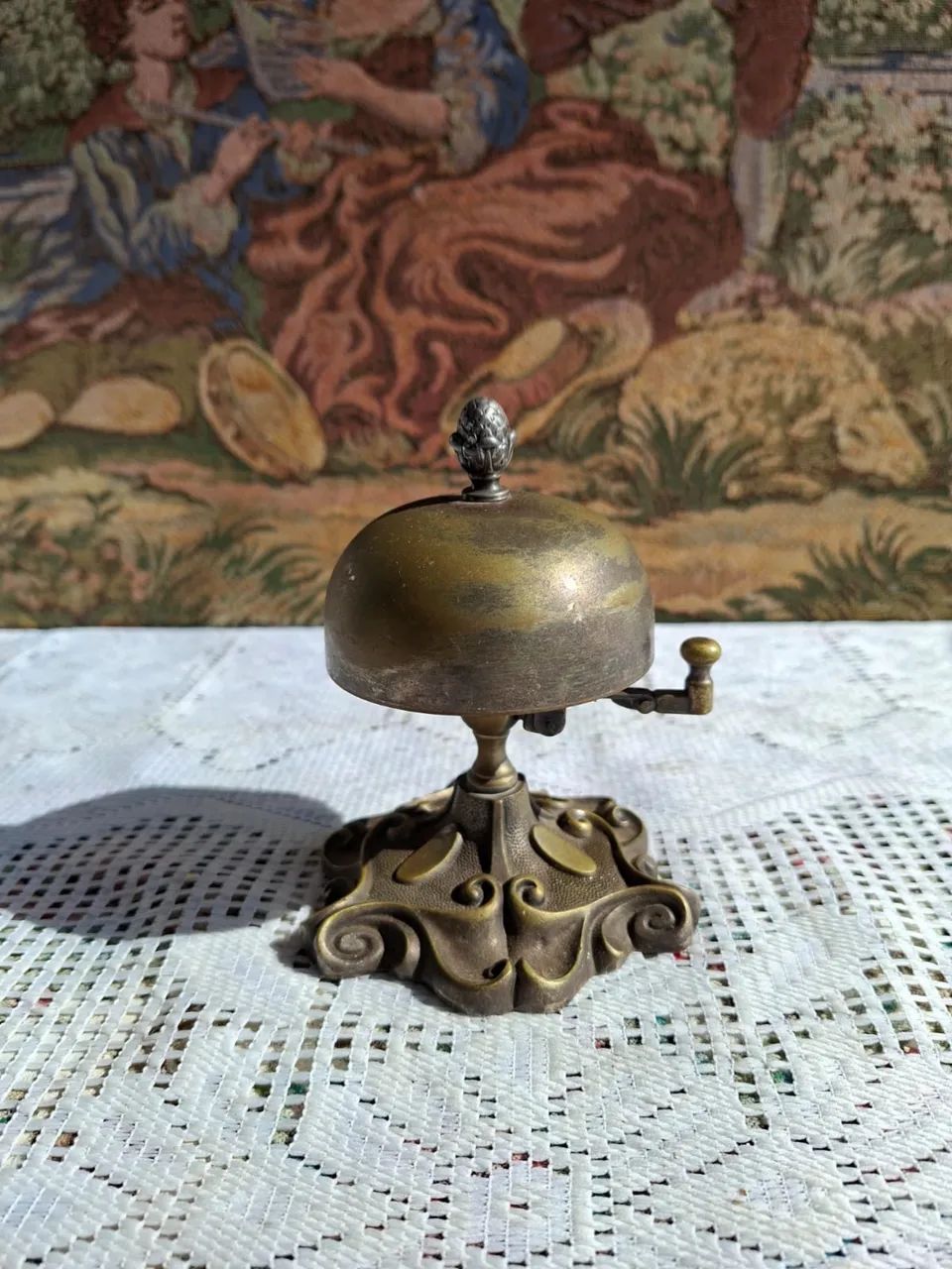 Campainha de mesa antiga e raridade em bronze (peça exclusiva)  - Foto 3