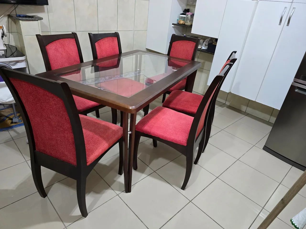 Mesa de jantar com 6 cadeiras