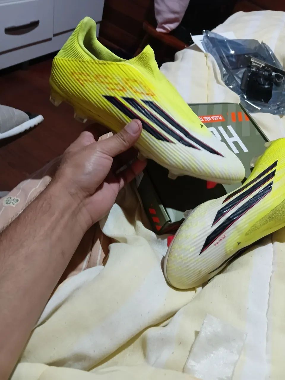 Chuteira adidas f50 - Foto 2