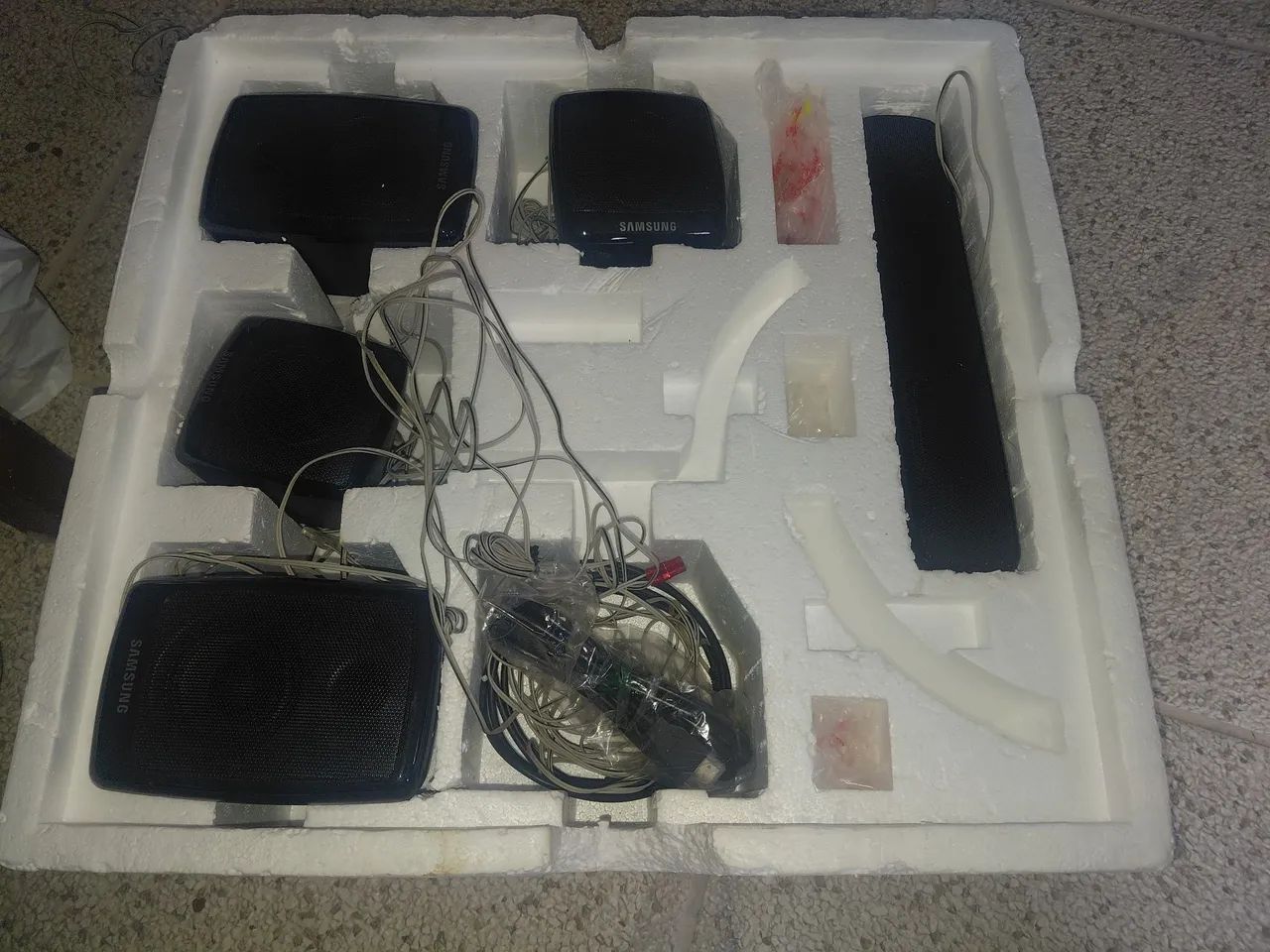 Home  cinema  system  - Foto 2