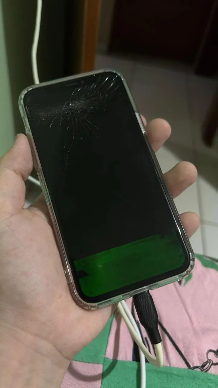 IPhone 11 pro 128GB *Leia o anúncio* - Foto 2