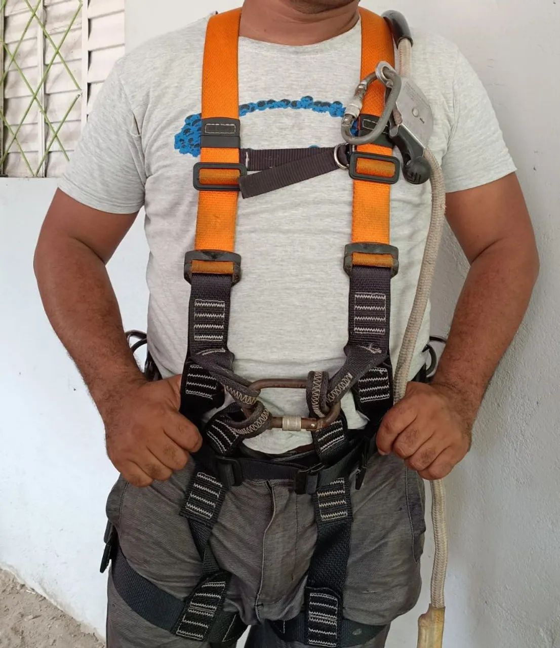 Vendo cinto e talabarte elétrico 