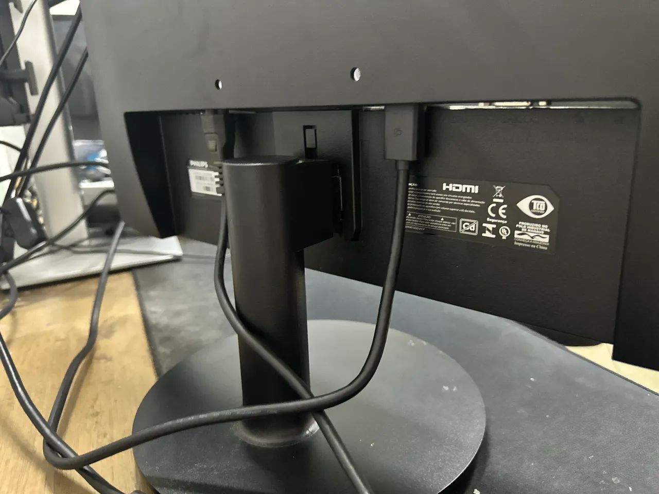 Philips 24 Polegadas Sem Moldura Hd Full Monitor - Foto 3