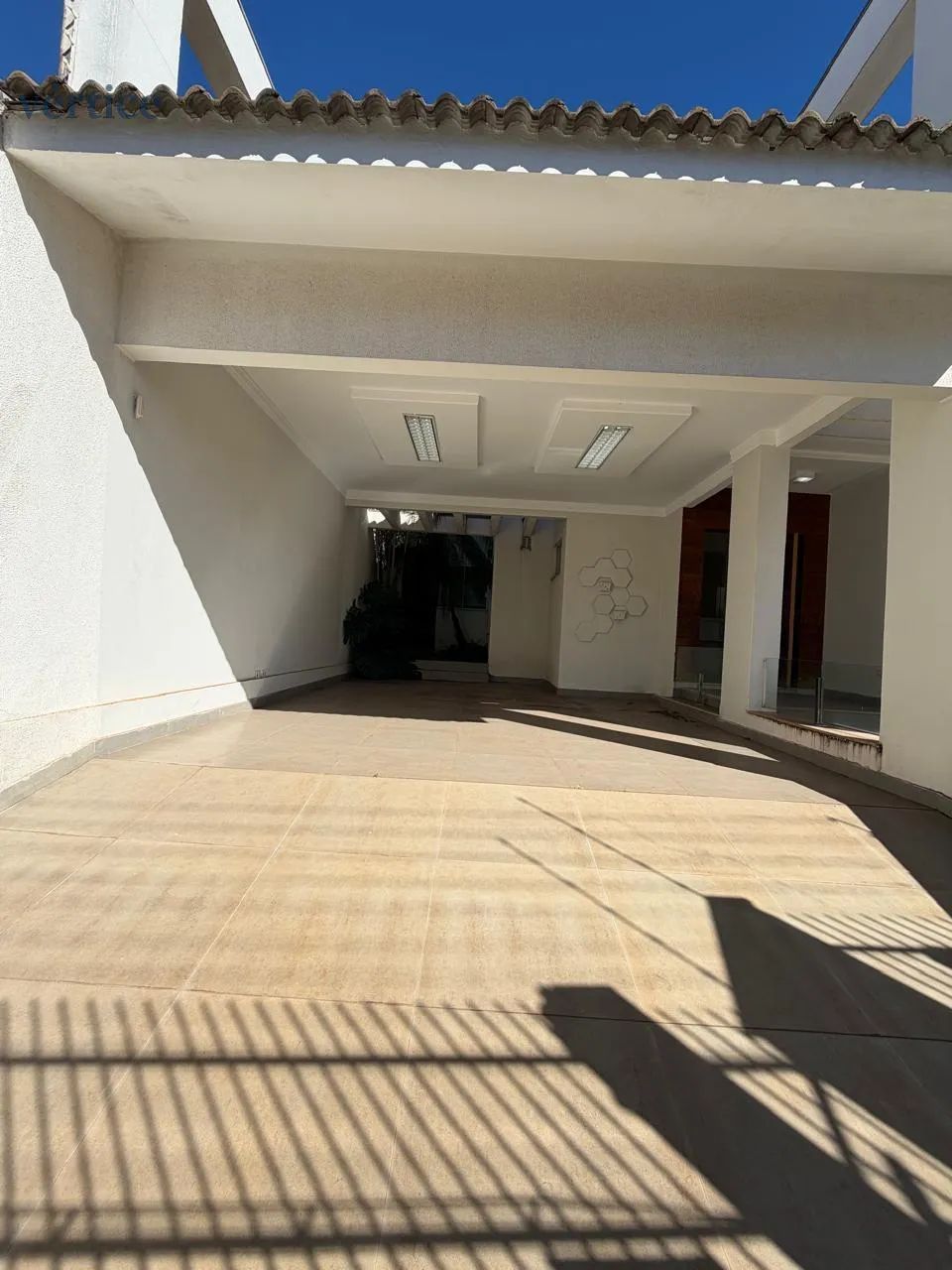 Casa à venda em Maringá, Jardim Cidade Monções, com 4 quartos, com 244.43 m² - Foto 4