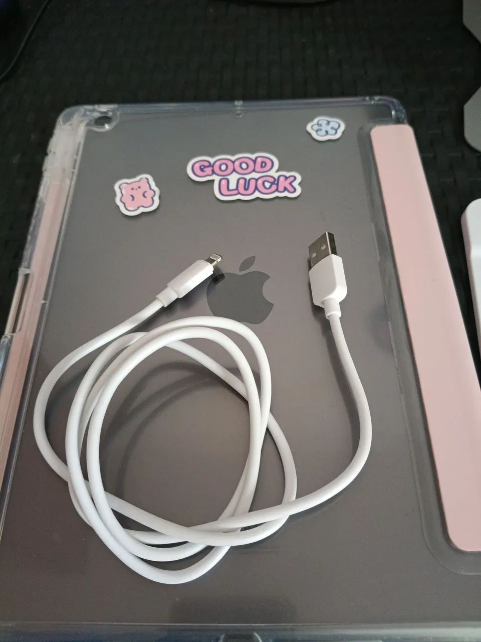 iPad 8ª Geração (10.2") + Kit Acessórios Teclado e Capa + Cabo + Suporte Ergonômico  - Foto 5
