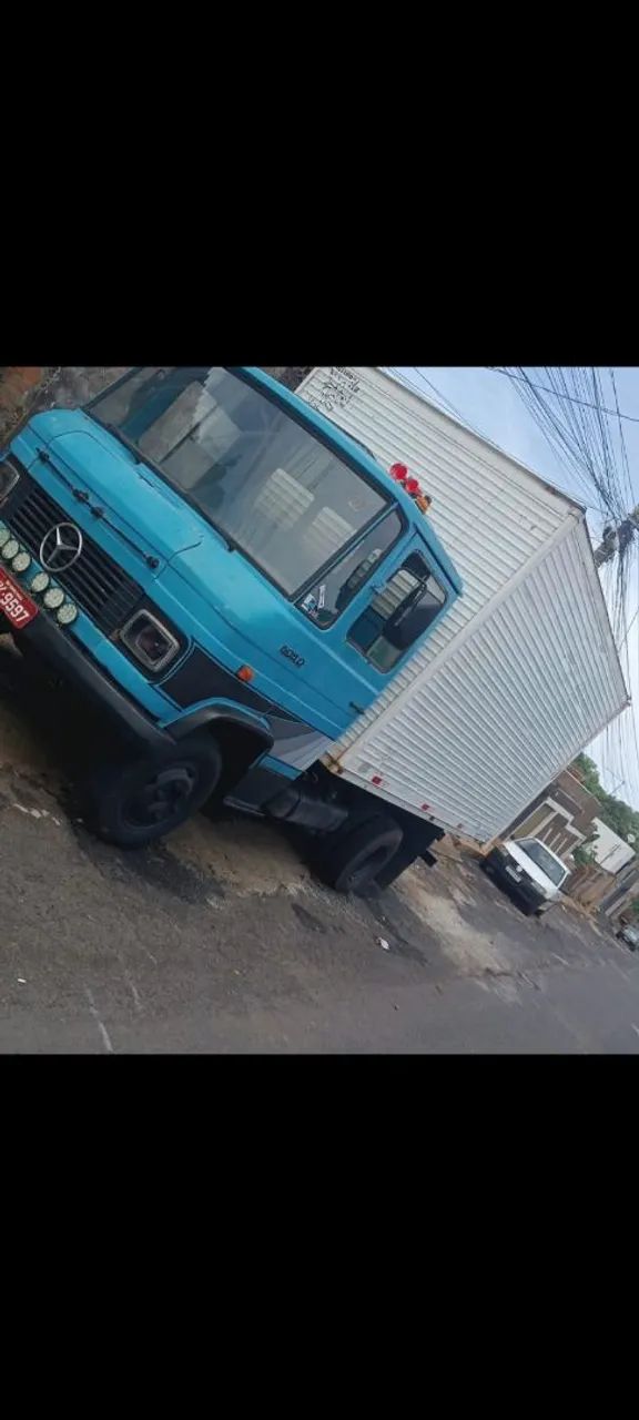 Vendo 608 baú 