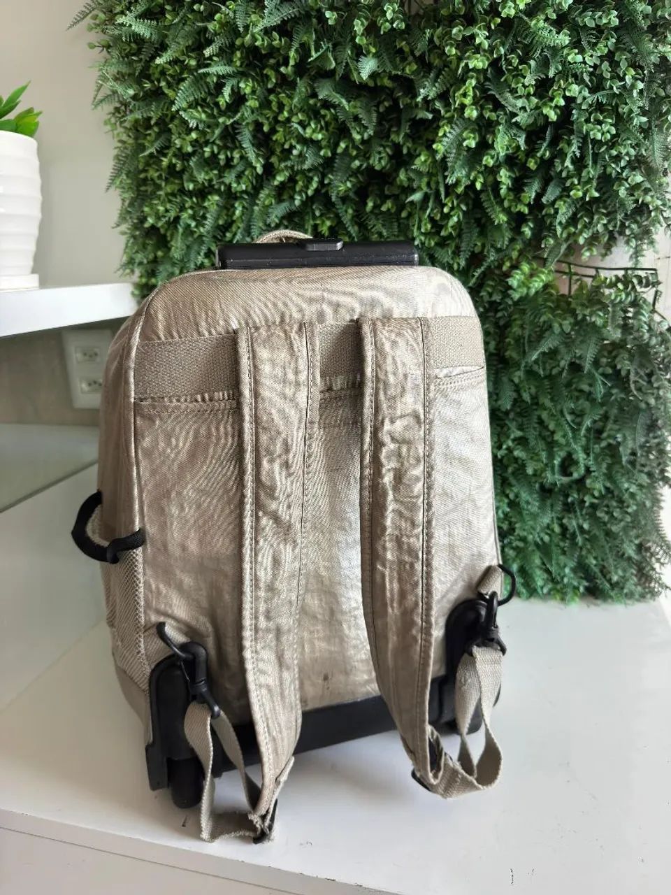 Mochila kipling ORIGINAL dourada  - Foto 5