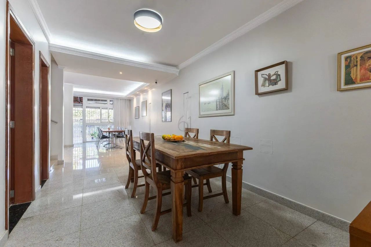 CASA REFORMADA COM 5 QUARTOS E ELEVADOR NA SHIGS 706 - Foto 4