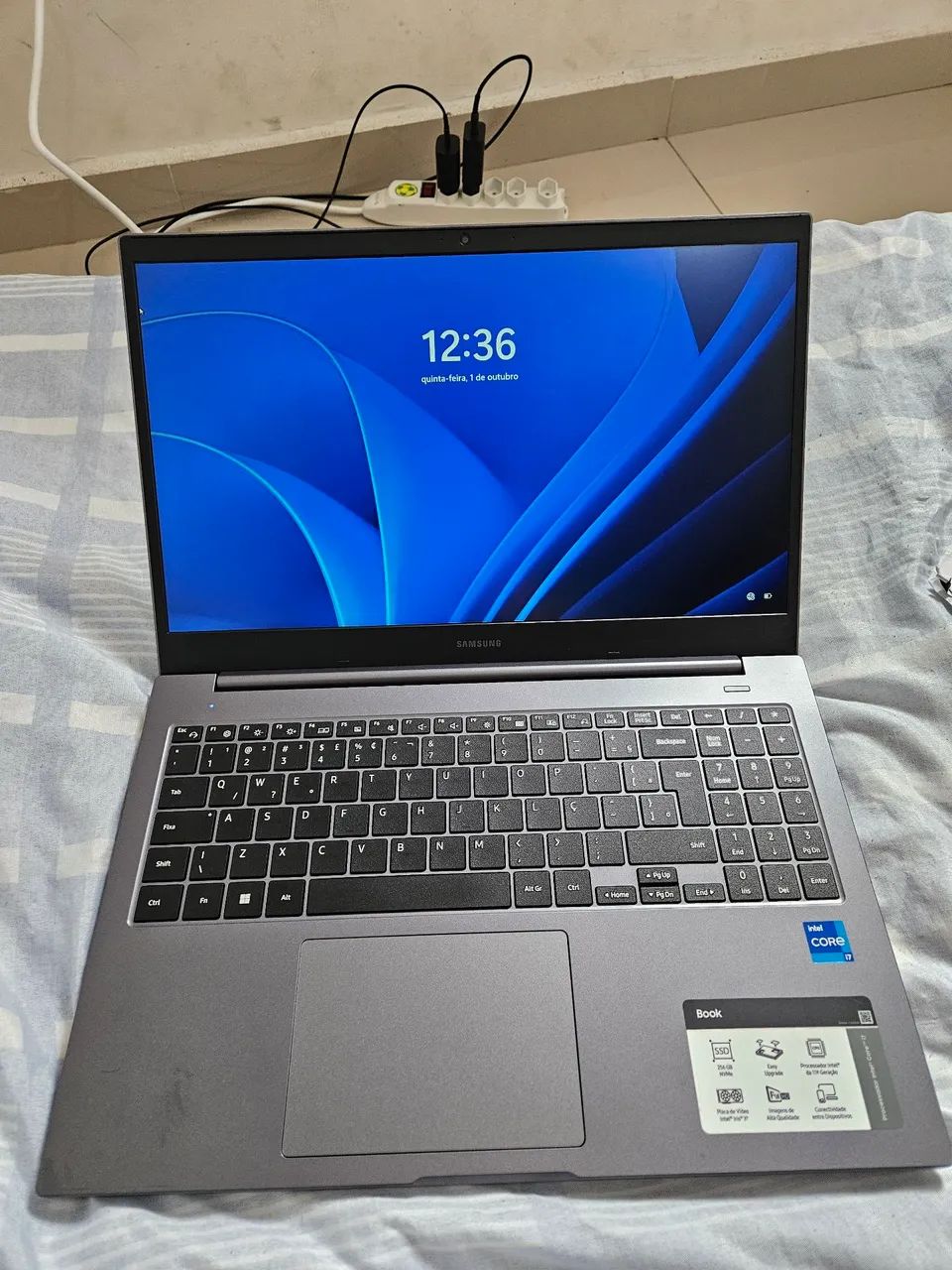 Samsung book, 8RAM, 256GB SSD