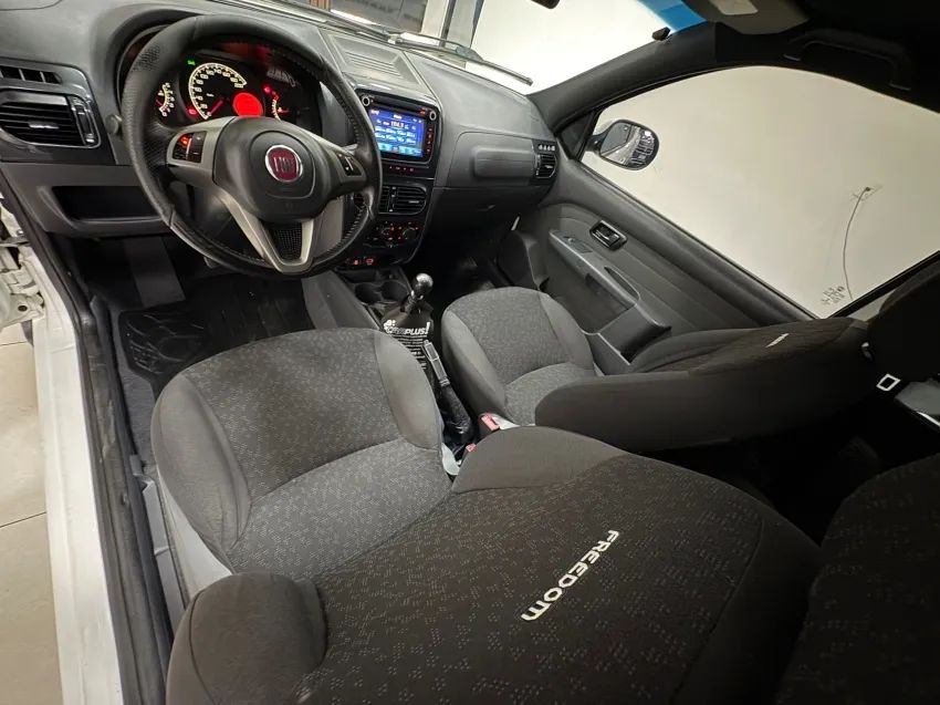 Fiat Strada Freedom 1.4 Flex 8V CD 2020 - Foto 4