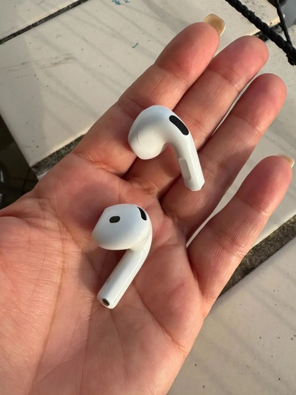 AIRPODS 4 - Foto 2