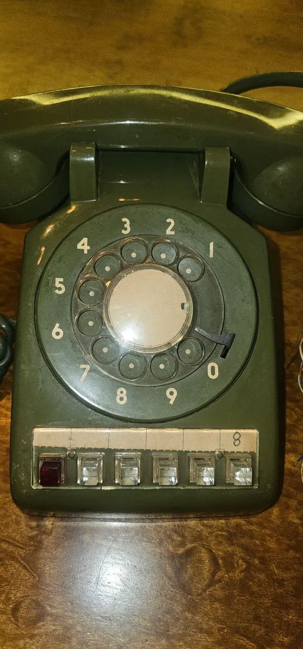 Telefone de disco antigo anos 70 80 ótimo estado verde  - Foto 2