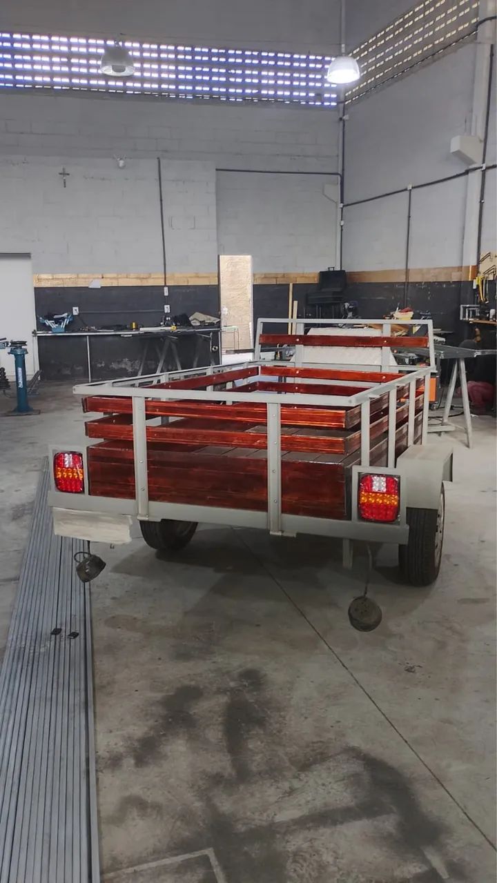 Vendo carrocinha 2022 pintura nova pneus novos emplacada 2026 pronta pra transferir  - Foto 4