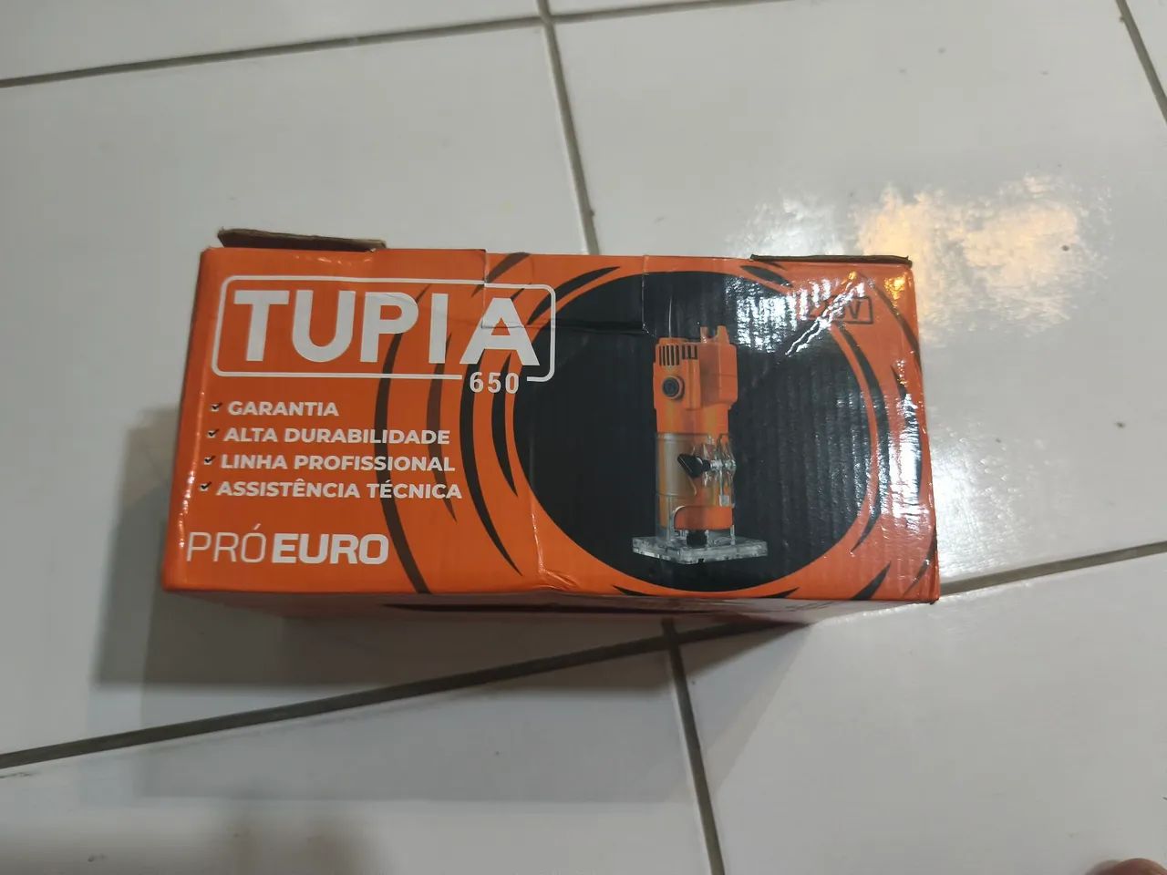 Tupia + kit de 12 fresas para madeira