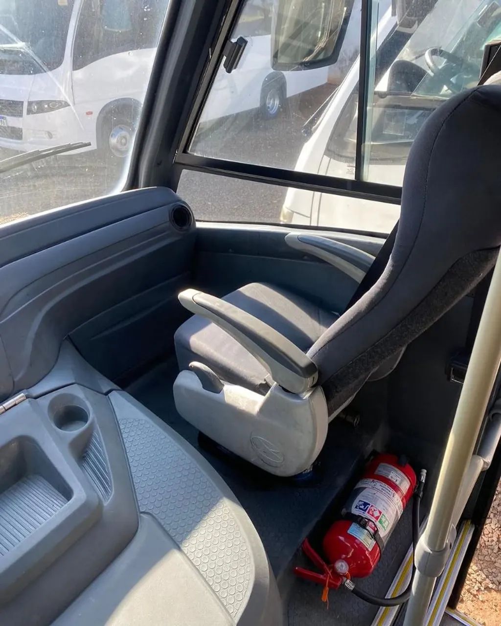 MICROÔNIBUS VOLARE W8 - Foto 3