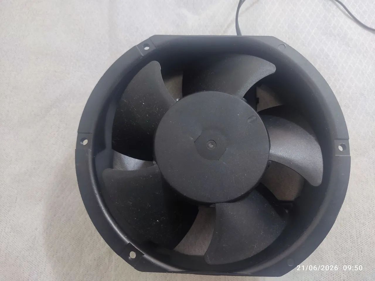 Mini ventilador RT 172 32 watts, bivolt