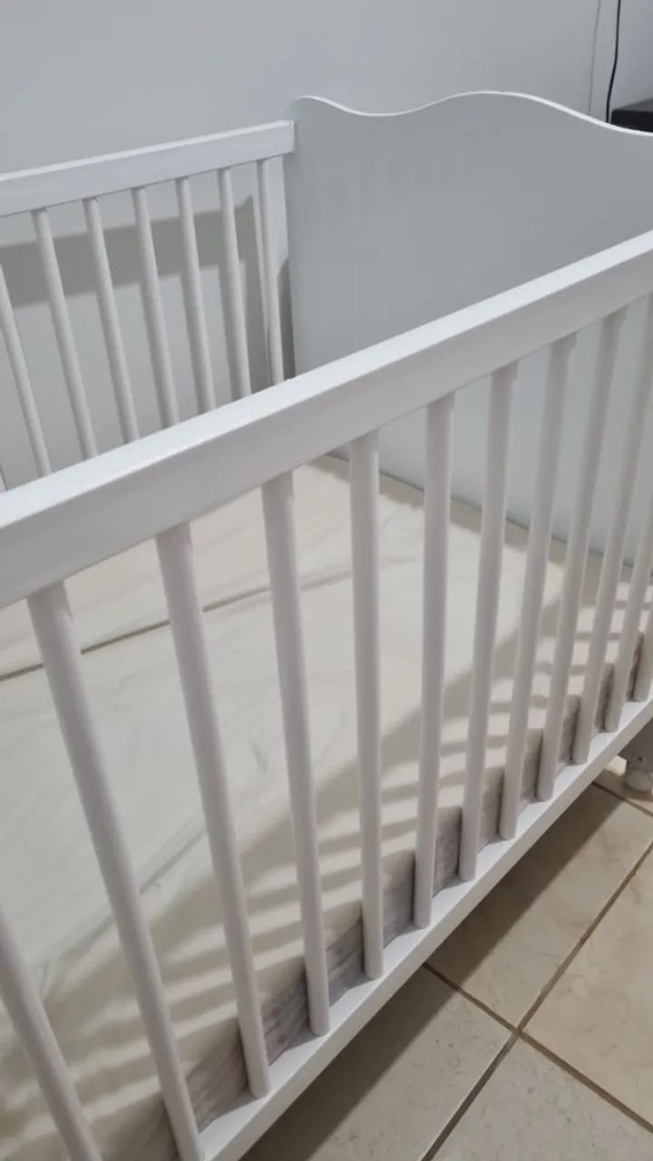 Berço com o colchão 