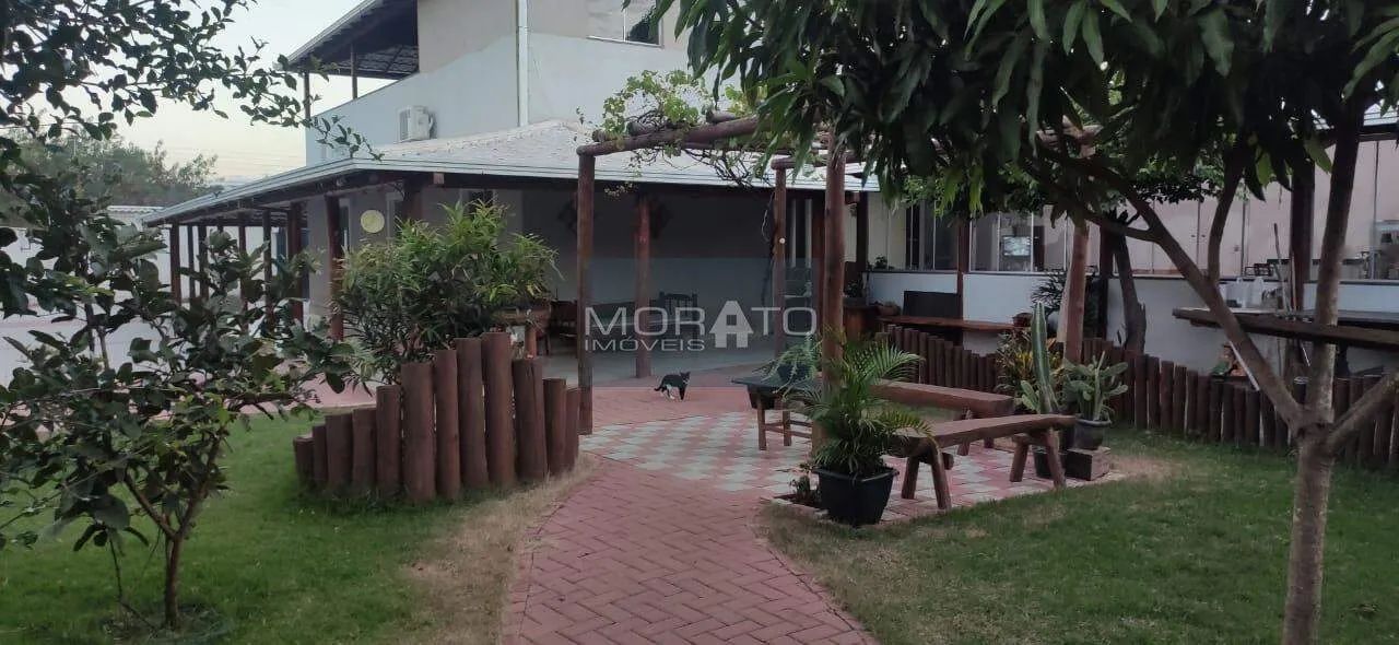Casa 5 Quartos, 2 Suítes, 10 Vagas de Garagem no Bairro Colonial - Foto 3