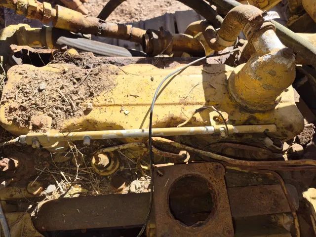 MOTOR CATERPILLAR 3004 - PARA RETIRADA DE PEÇAS - Foto 2
