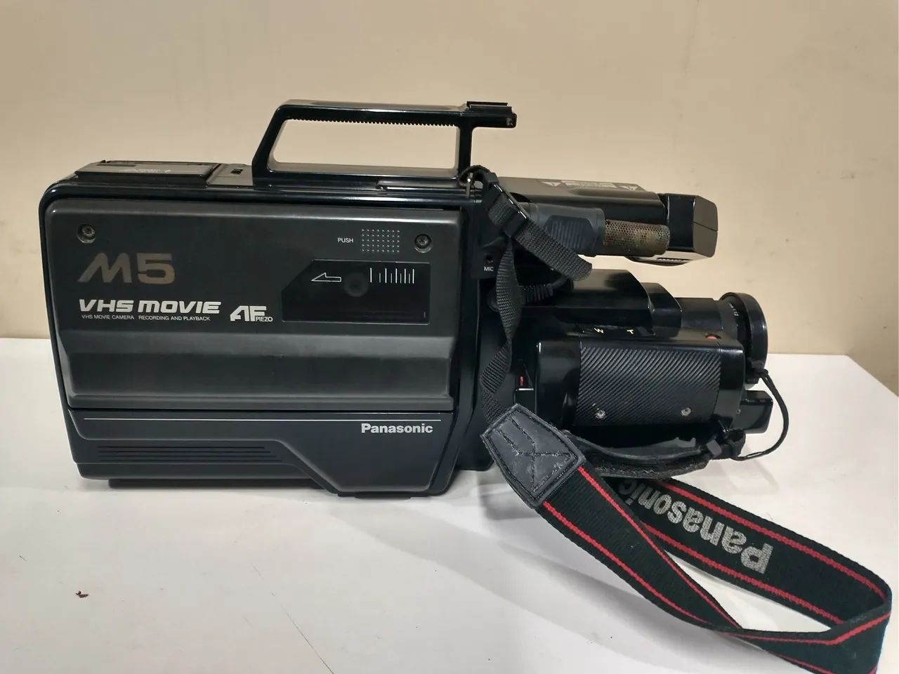 Filmadora Panasonic M5