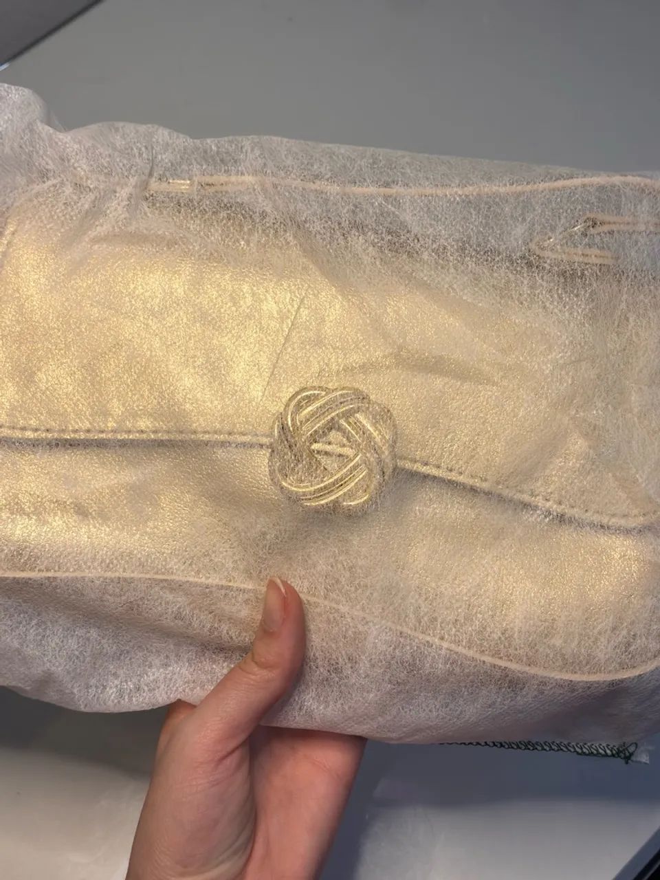 Bolsa dourada NOVA - Foto 3
