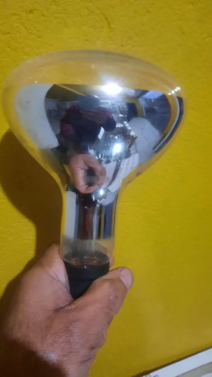 LAMPADA DE SECAGEM 220 V  250W. - Foto 2