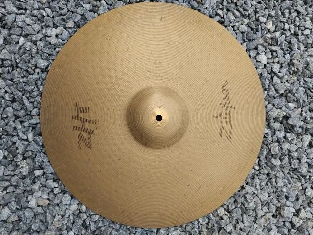 Pratos Zildjian - crash, ride e China - Foto 3